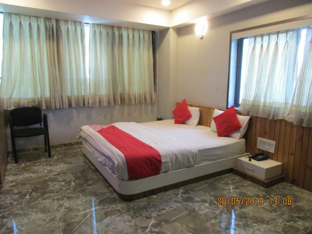 Hotel Om Balaji Ahmedabad Exterior foto